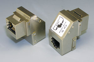 LANアダプタ CAT5E ストレート結線 90度アングル (パネル取付、シールドタイプ)