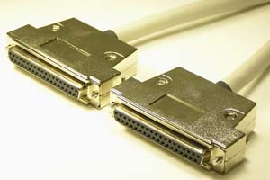 EMI対策　Dsubケーブル 37pin 丸ケーブル（メス－メス、♯4-40ショートネジ）　＜お取り寄せ 4～7営業日後出荷＞