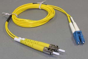 光ファイバーケーブル シングルモード (LC-ST タイプ) <お取り寄せ 5~12営業日後出荷>