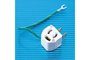【サンワサプライ】　電源アダプタ、3P→2P L型タイプ、15A・125V（合計1500Wまで）、15cmアースコード付き