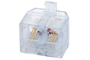 【サンワサプライ】　モジュラー用アダプタ RJ-11コネクタ （中継用、6極4芯、2分配：オス-メス×2、フェライトコア内蔵）