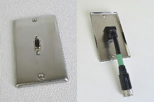 無塗装ステンレスプレート付きAVコンセント（VGA用、壁面埋込配線タイプ、接続ケーブル付き）