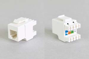 スナップイン中継コネクタ　RJ-12メス（6極6芯モジュラーコネクタ（メス）、6極4芯RJ-11も適合、圧接部Lアングルタイプ）