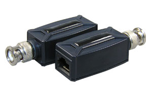 コンポジットビデオ信号（BNC端子）エクステンダー（映像信号延長器：１入力１出力タイプ/UTPケーブル（LANケーブル）延長型）