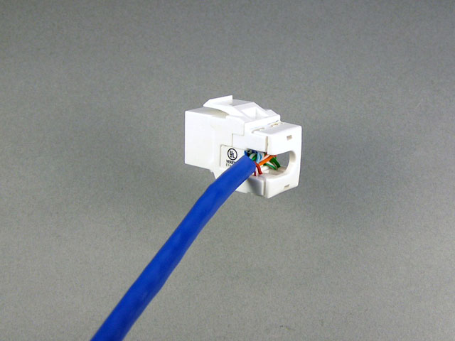 スナップイン中継コネクタ Rj 45メス 圧接部lアングルタイプ Lan配線用 Cat6対応 在庫限りで後継品へ切替予定 ホームワイヤリング