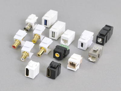 スナップイン中継コネクタ製品写真