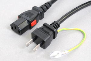 【耐トラッキング対策】【ロック機構付き】　電源ケーブル（アース端子付き2Pプラグ／3Pソケット）＜7A-125V＞