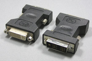 DVI 変換アダプタ DVI-I（24+5pin）メス－DVI-D（18+1pin）オス  【在庫限り販売中止】