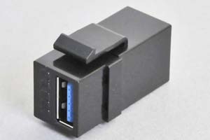 スナップイン中継コネクタ　USBコネクタ（Aコネクタ　メス　黒）　【USB3.0対応】 ストレート結線タイプ